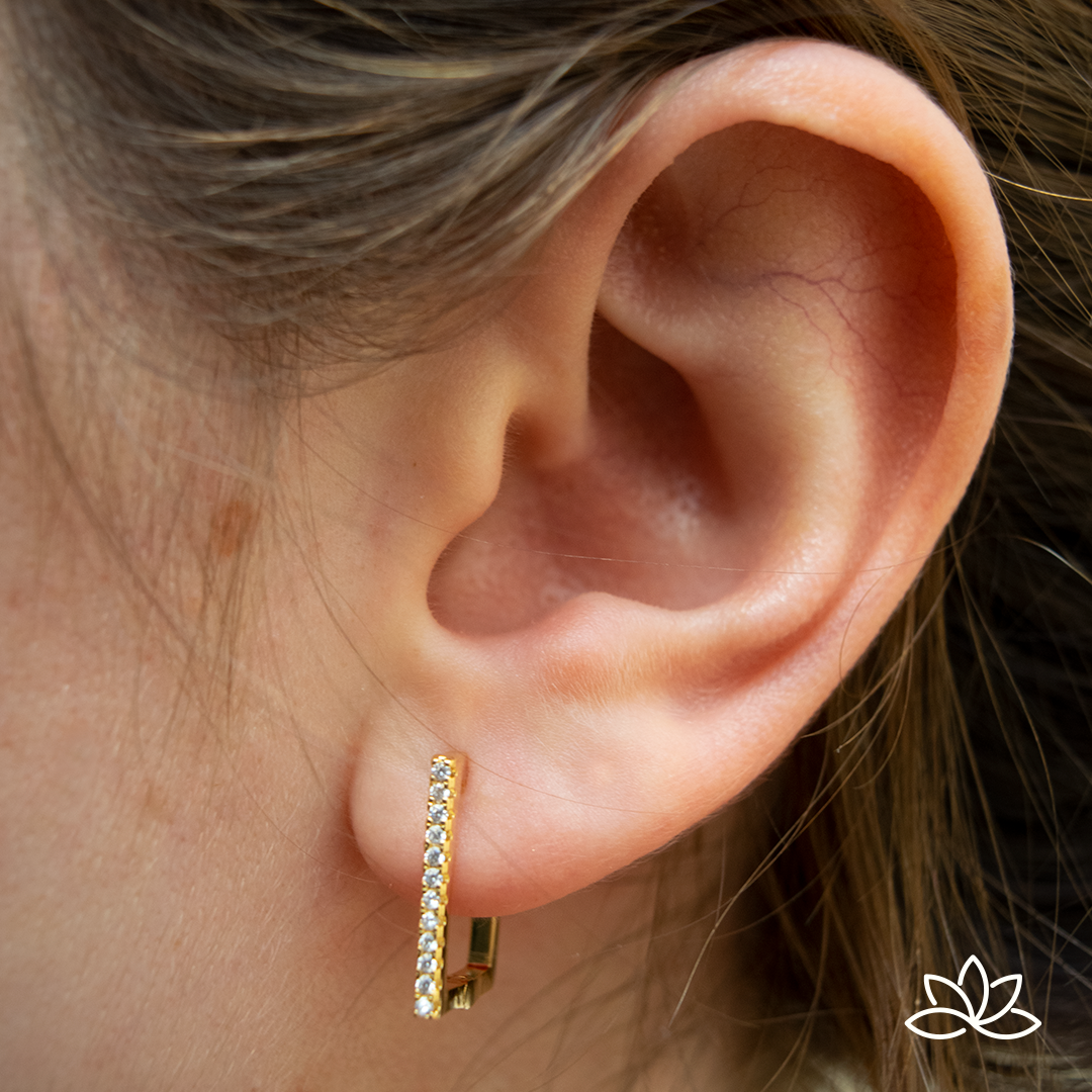 Brinco Dupla Argola Quadrada Fina com Micro Zirconia Ouro 18k