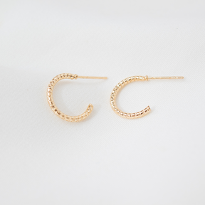 Brinco Argola Texturizada com Riscos Ouro 18K