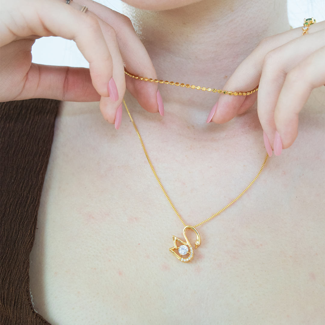 Colar Cisne com Ponto de Luz no Centro 50cm Ouro 18K