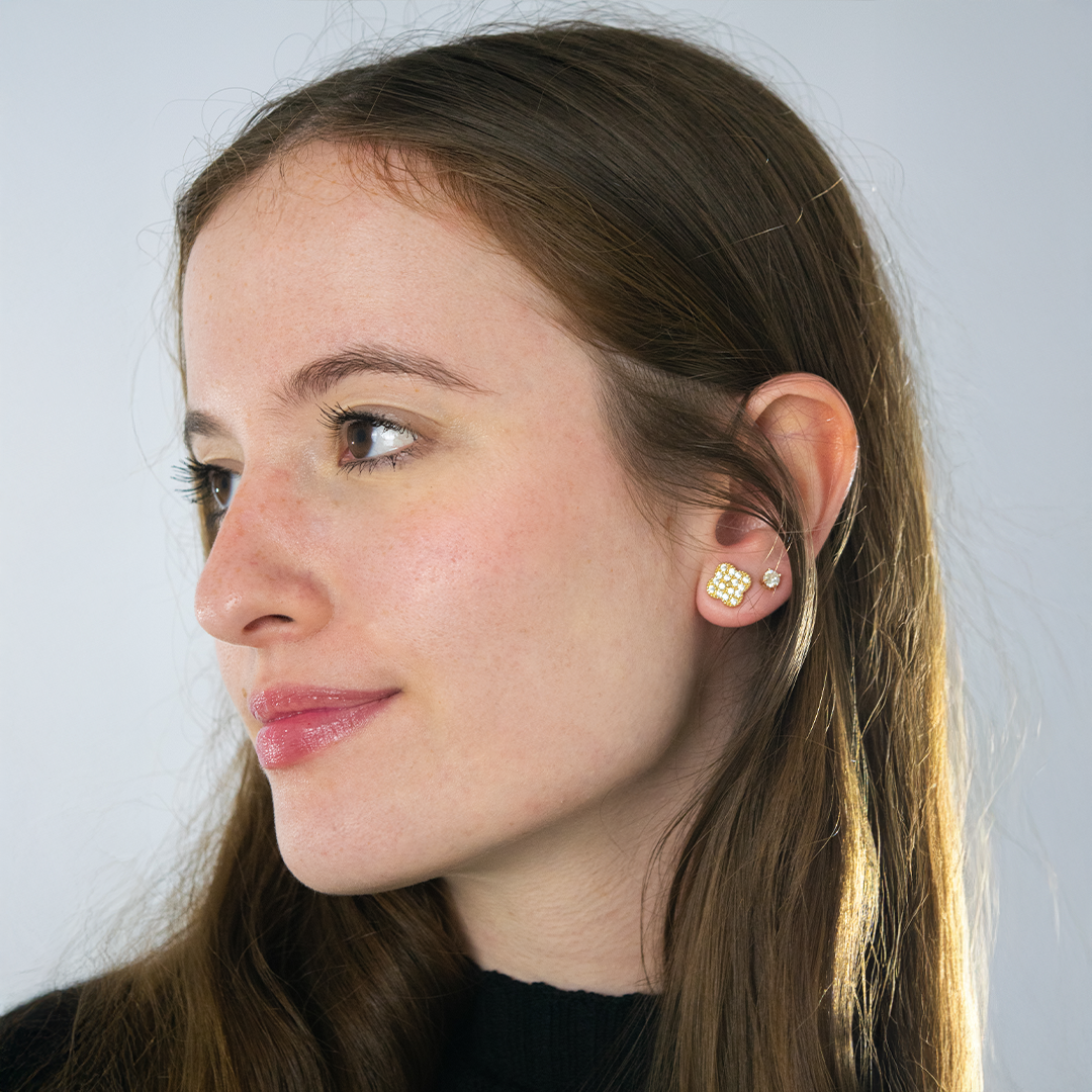 Brinco Argola Trevo e Ponto de Luz Ouro 18K