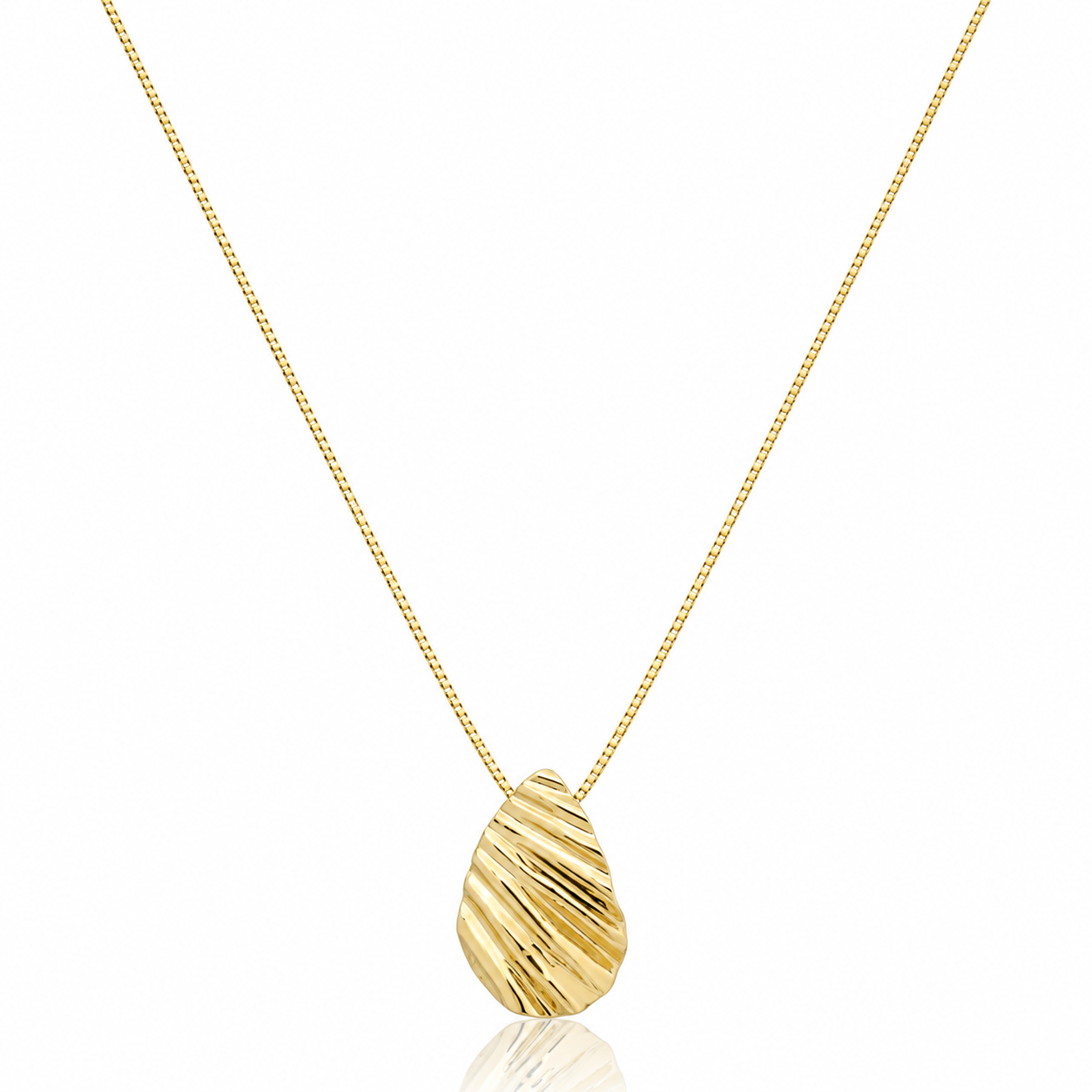 Colar Gota com Riscos 50cm Ouro 18K