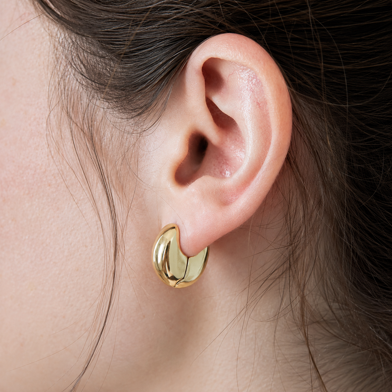 Brinco Argola em U Ouro 18K