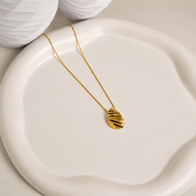 Colar Gota com Riscos 50cm Ouro 18K