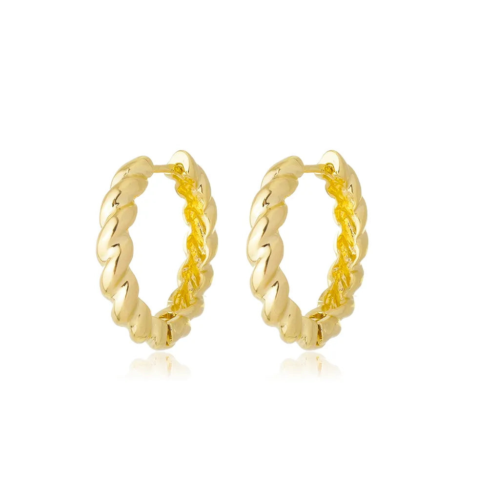 Brinco Argola Torcida Média com Texturas