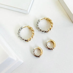 Brinco Argola Torcida Bicolor Ouro 18K e Ródio Branco