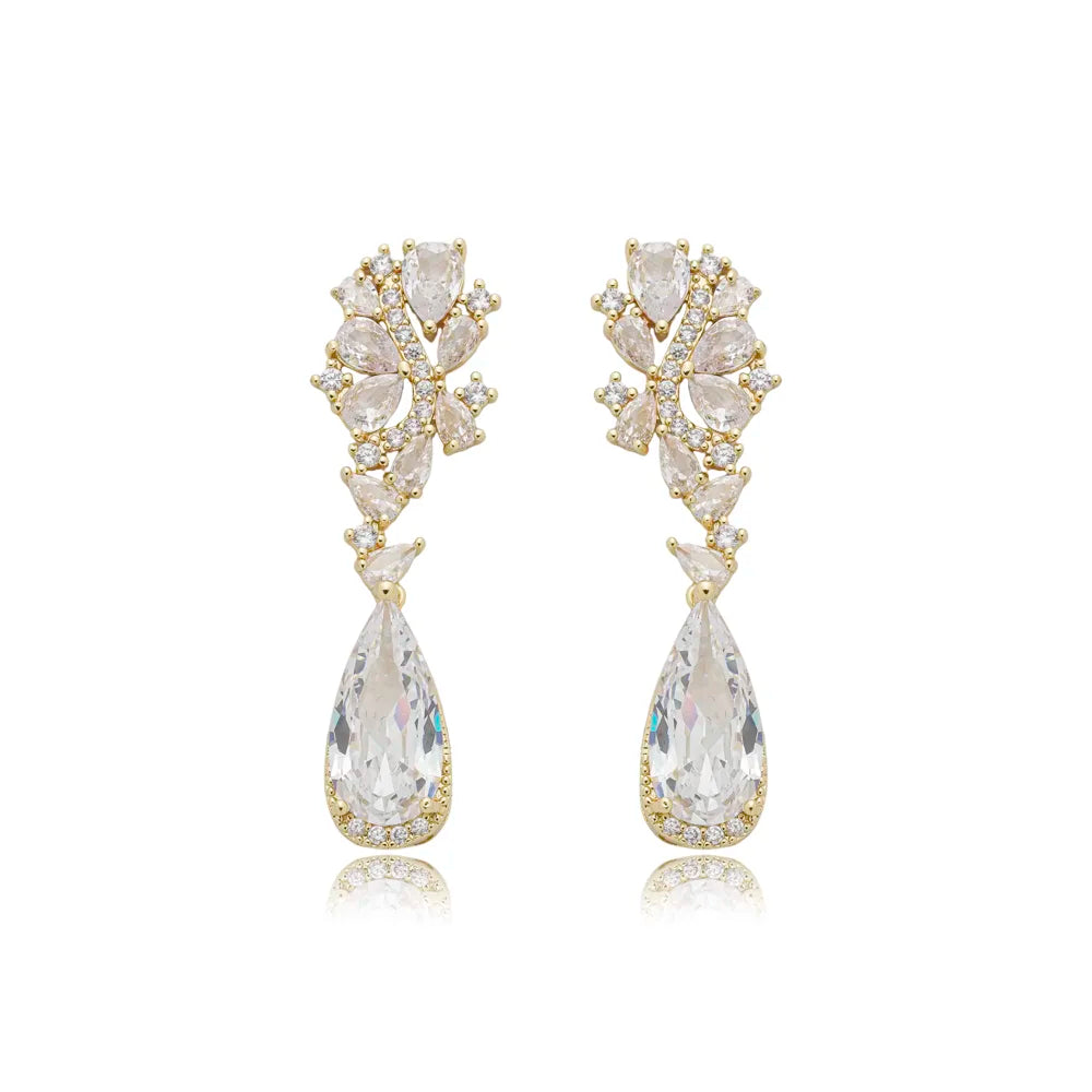 Brinco Abstrato Cravejado com Zircônia de Gota na Ponta Ouro 18K
